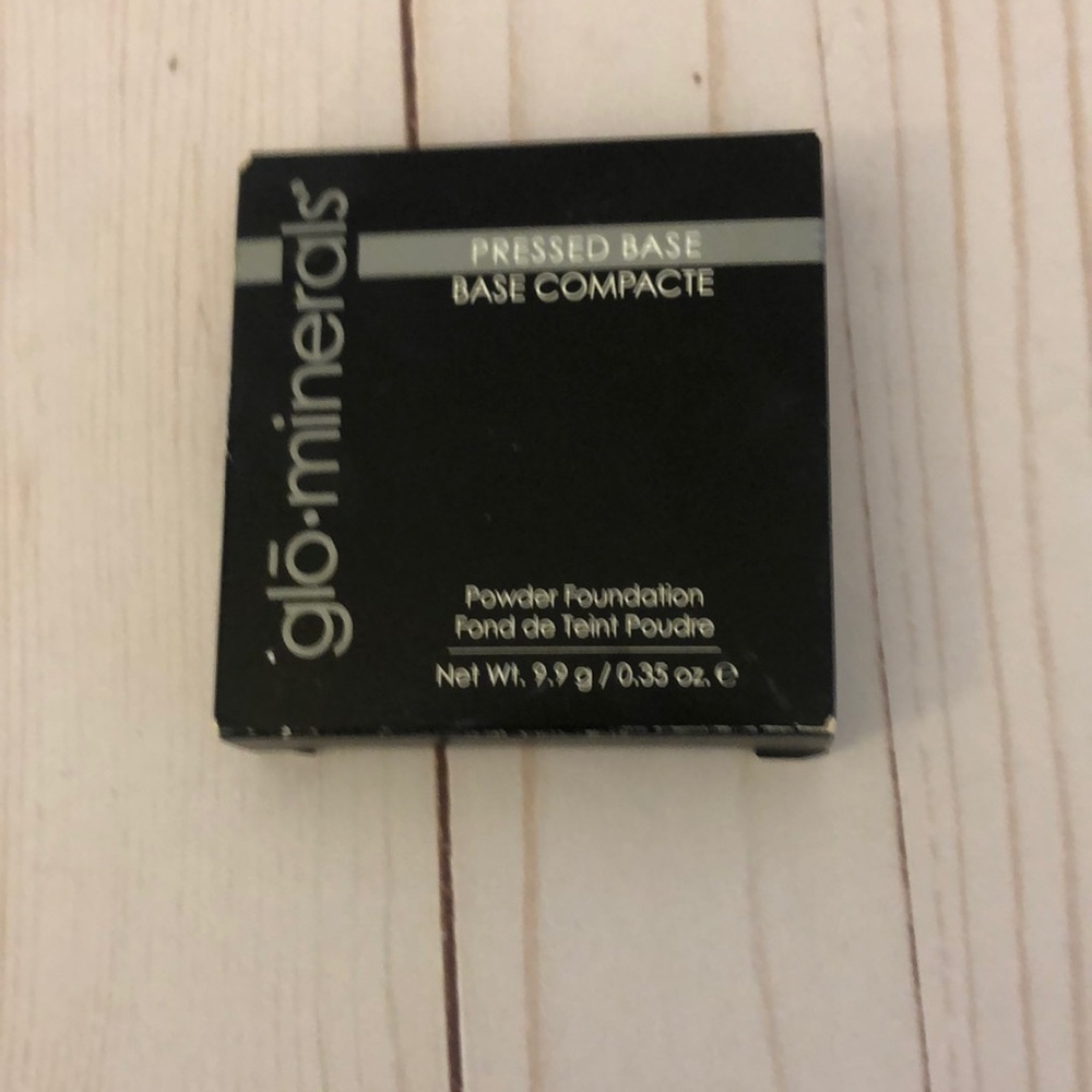 Glo-Minerals presses base Natural light NEW-
